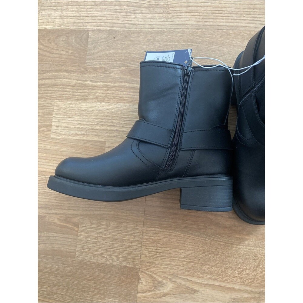 New Universal Thread Women's Connor Harness Buckle Ankle Boots Black 6.5 Wide - Picture 8 of 16